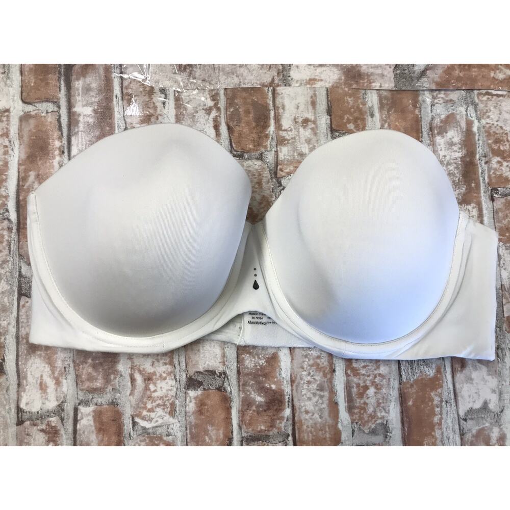 Soma Strapless Bra 38DD White Underwire Lightly Padded Cups Adjustable Back